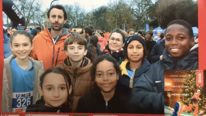 L'équipe composée de Sarah, Adèle, Anaïs, Deni, Aly et Mathis